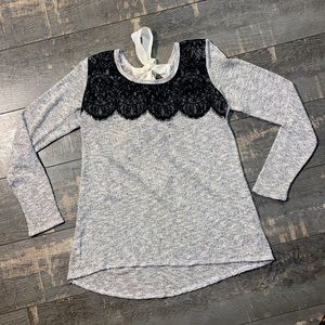 Medium moa moa sweater